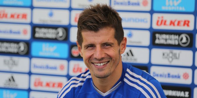 Belözoğlu: Benim üzerimden Başakşehir Kulübü’nü yıpratmalarını istemiyorum